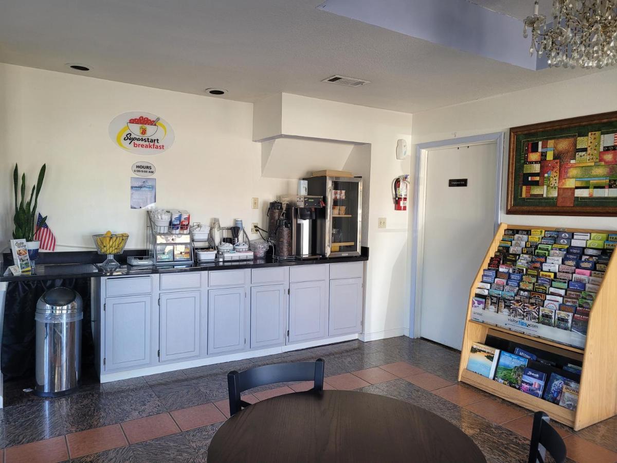 Super 8 By Wyndham Arkadelphia Caddo Valley Area Bagian luar foto