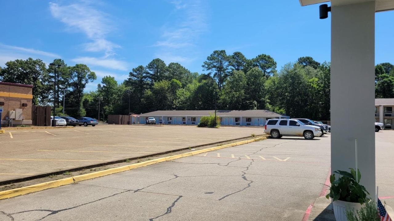 Super 8 By Wyndham Arkadelphia Caddo Valley Area Bagian luar foto