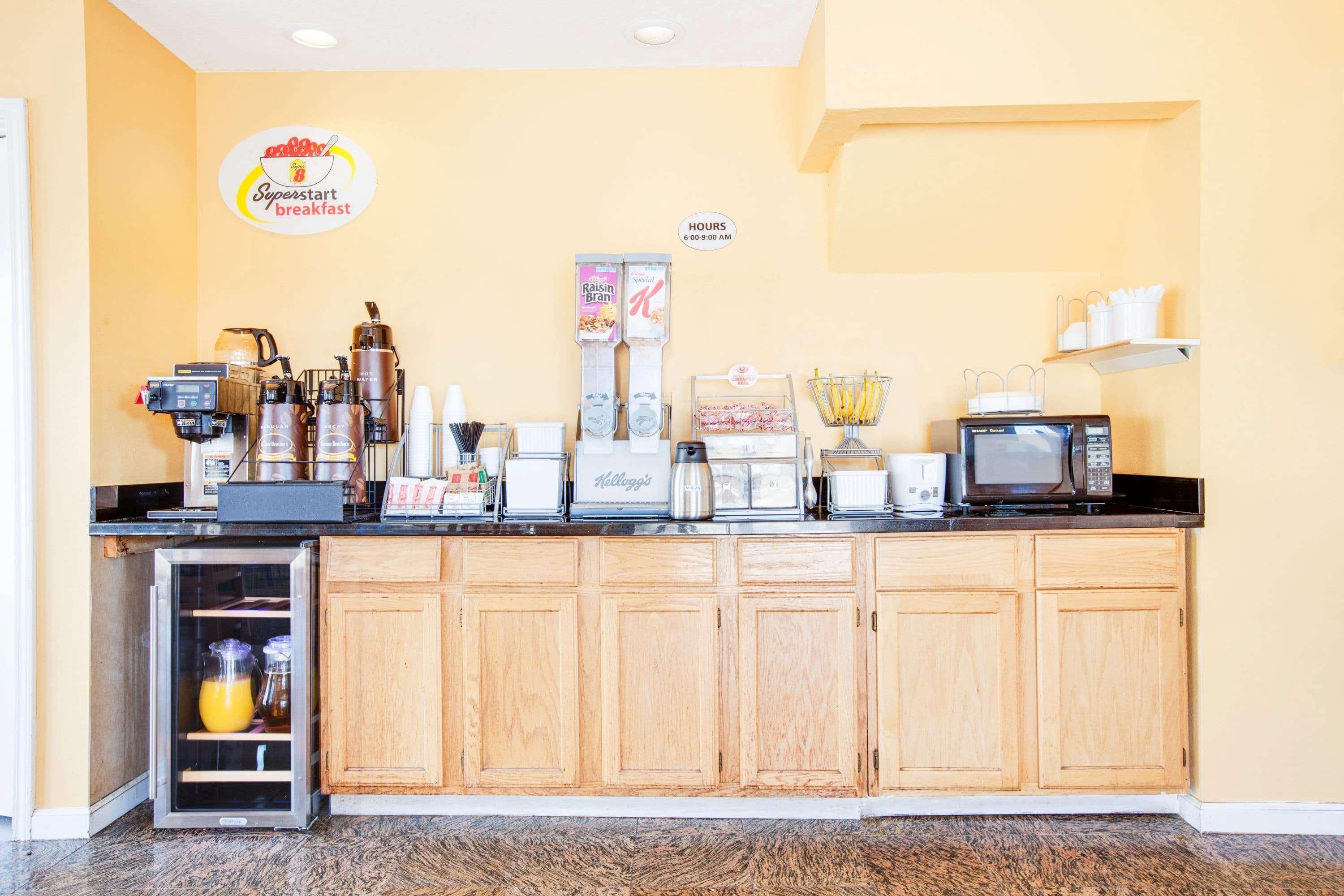 Super 8 By Wyndham Arkadelphia Caddo Valley Area Bagian luar foto