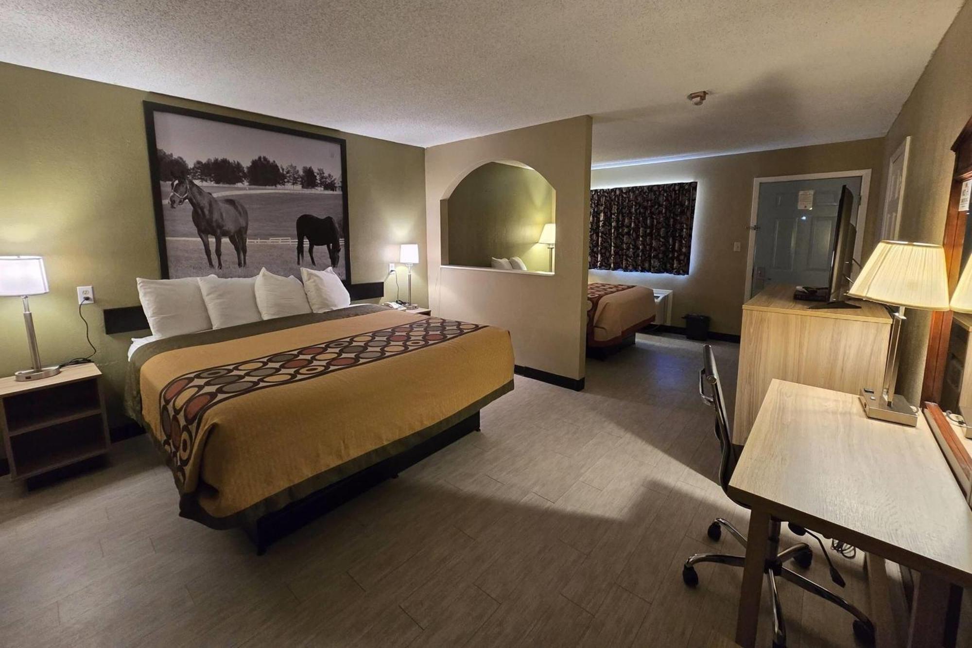 Super 8 By Wyndham Arkadelphia Caddo Valley Area Bagian luar foto